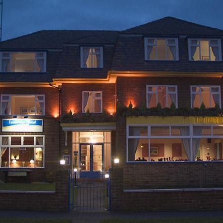 Lysander Hotel Скарборо Экстерьер фото
