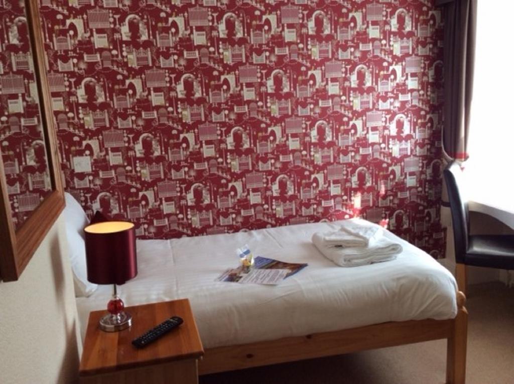 Lysander Hotel Скарборо Экстерьер фото